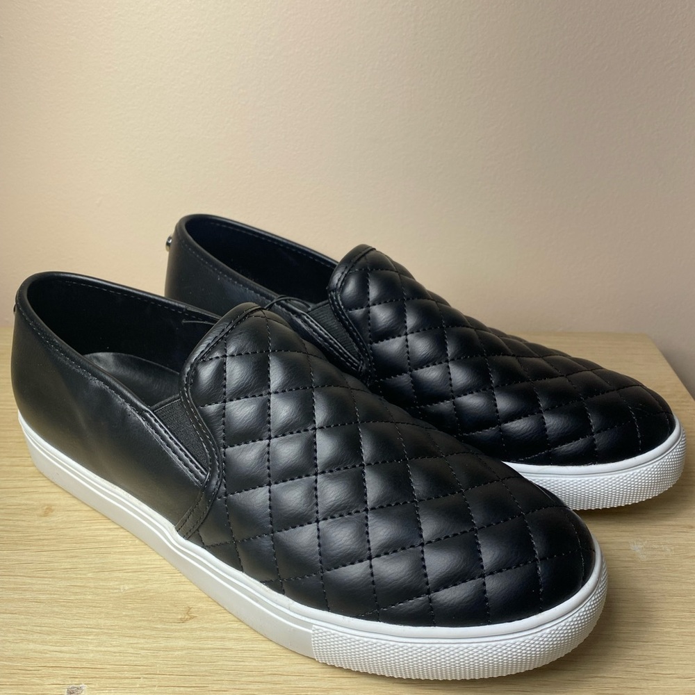 Steve Madden Slip On Sneakers NWT - Picture 2 of 8